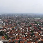 Cozy 2Br Apartment Mekarwangi Square Cibaduyut By Travelio
